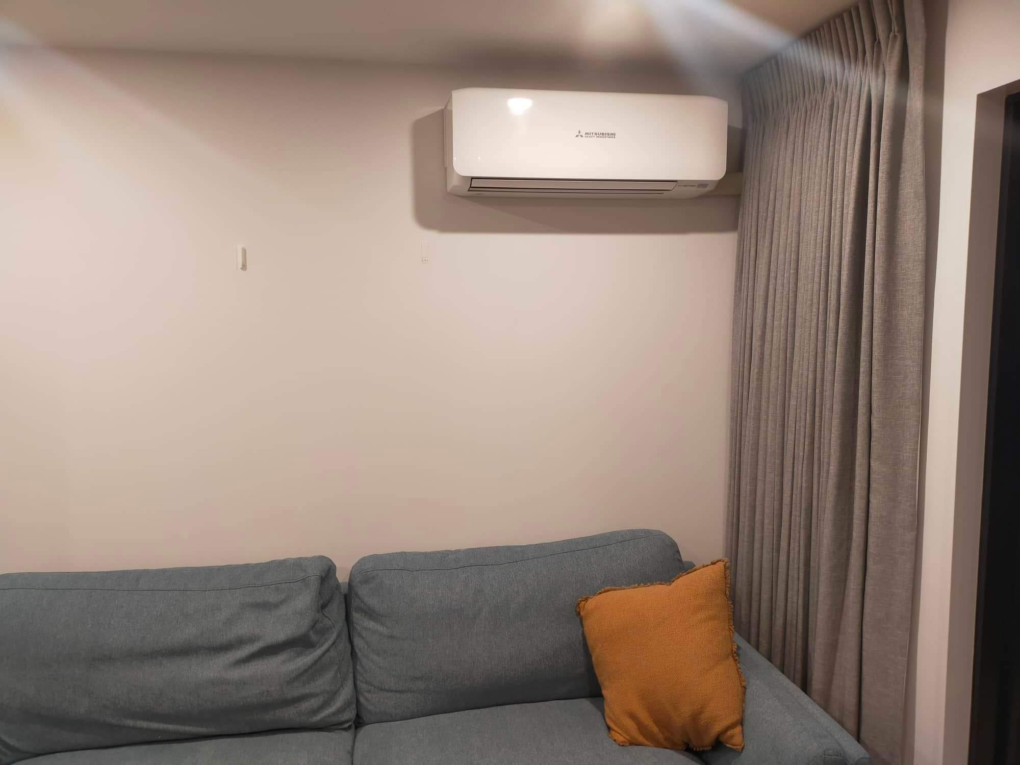 Outdoor heat pump unit setup